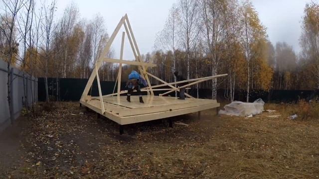 Дом - Шалаш день 3 Крыша / Building Aframe house Day 3 Roof смотреть онлайн