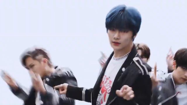 Stray Kids 'Back Door' M V