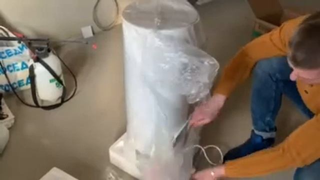 Распаковка — Накопительный водонагреватель Timberk SWH RS7 30 V смотреть онлайн