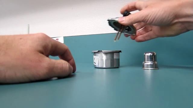 Lab Drawers and Alcohol Burners.MOV смотреть онлайн