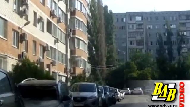 В Волгограде сожгли авто Армена Оганесяна смотреть онлайн