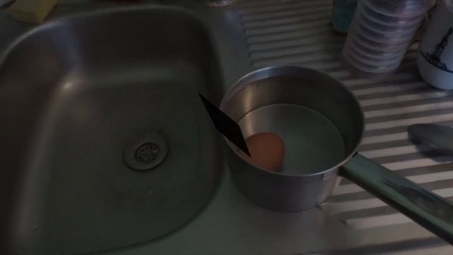 Как сварить яйца, которые хорошо чистятся от скорлупы, завтрак пилота формулы 1 спасёт репутацию смотреть онлайн