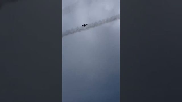 Штурмовики Су-25 ВКС России работают по позициям ВСУ в районе Авдеевки. смотреть онлайн