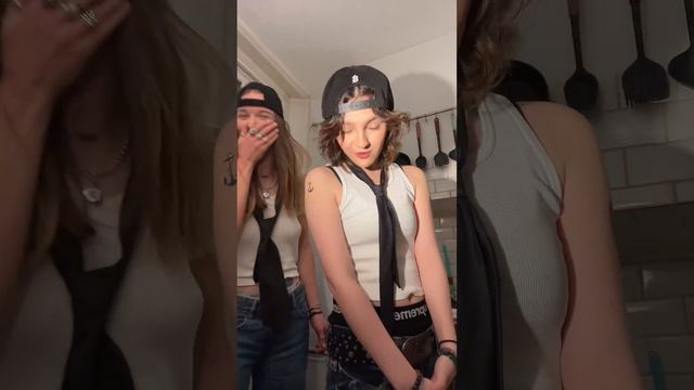 Emily Carey shows her belly button piercing with her very beautiful friend Annie Wilson. смотреть онлайн