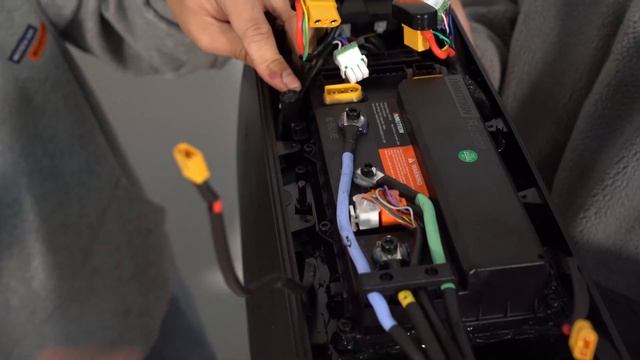 INMOTION V13 | How to Assemble the V13 Challenger смотреть онлайн