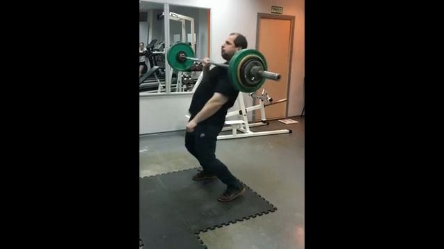 Штанга-80,5кг в стойку одной рукой прямохватом.Onehanded overhand dead muscle clean-80,5kg barbell смотреть онлайн