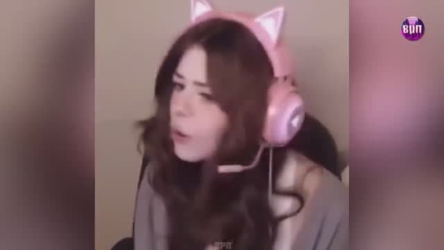 Круто припарковался, Танцующая уборщица, Прикол в метро смотреть онлайн