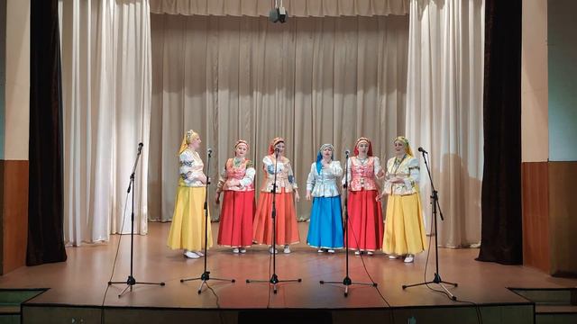 Народный ансамбль « Селяночка» - Для кого весна отрада смотреть онлайн