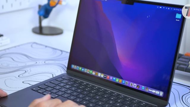 24H Con MACBOOK AIR M2: SMONTATO E TESTATO (vs Air M1 Vs Pro M2)