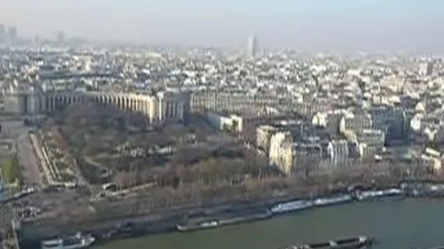 Vue du haut de la Tour Eiffel - Panam. смотреть онлайн