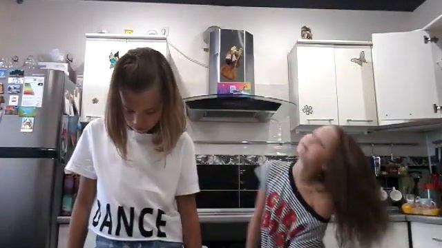 (LOBODA) Суперзвезда. Город разрушен. смотреть онлайн