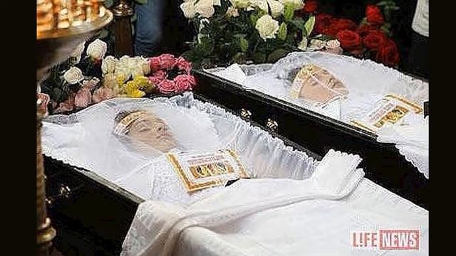 Вдова погибшего Ошарина посетила квартиру где нашли его тело смотреть онлайн