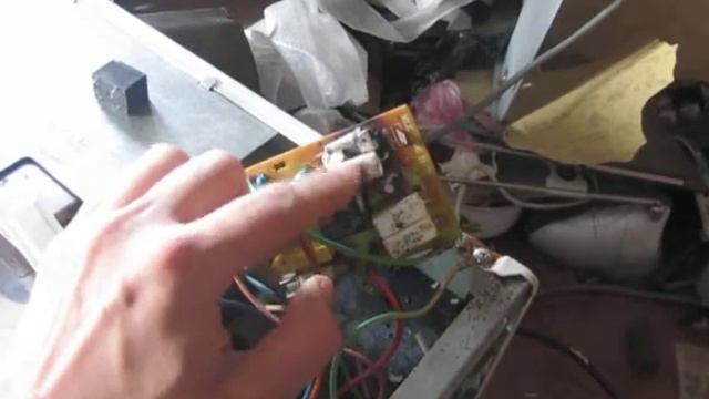 Ремонт СВЧ печи Samsung смотреть онлайн