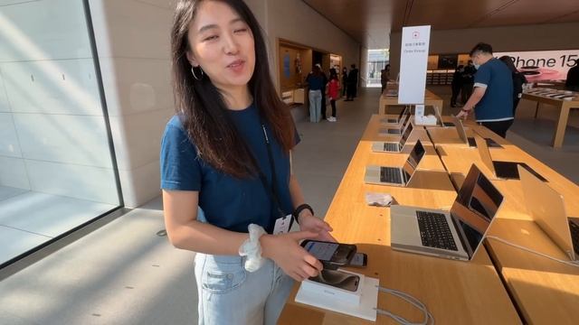 我用 iPhone 14 Pro 以旧换新了一台 15 Pro，每天少吃一根冰棍 смотреть онлайн