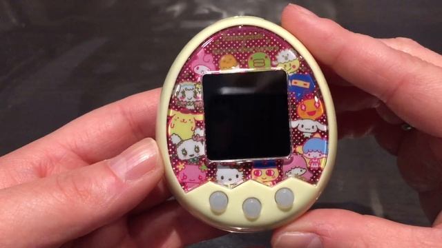 Unboxing a Tamagotchi Mix Sanrio version смотреть онлайн