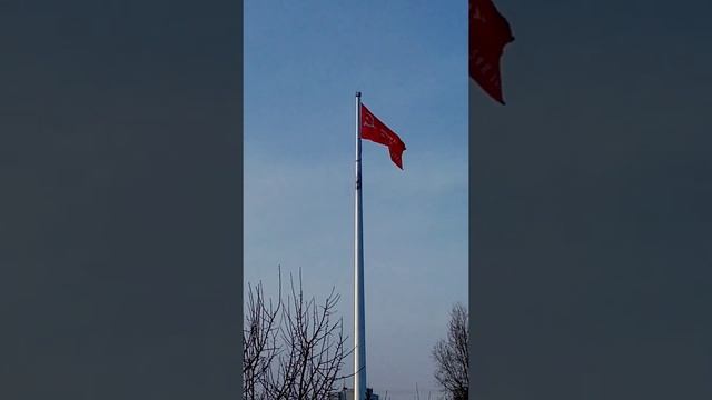 В Парк Победы весит флаг СССР смотреть онлайн