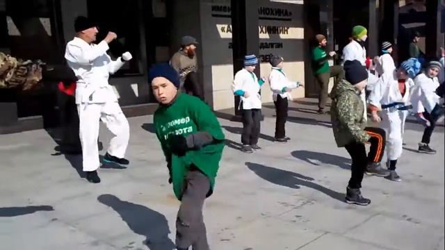 Трезвые пробежки в Горном Алтае. Айда тренироваться! смотреть онлайн
