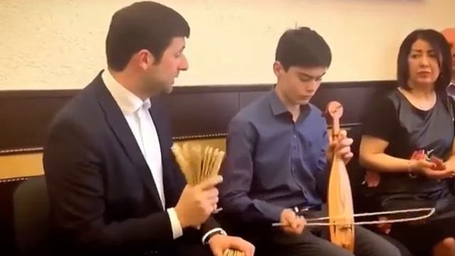 Азамат Биштов - Къэрэкъэмыл (Живое исполнение) смотреть онлайн