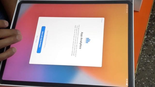 iPad Pro 12.9” Unboxing, M1 Chip, 16GB RAM, Smart Connector & Pencil смотреть онлайн