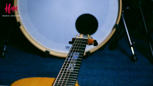 Custom guitar by Hope Music Center смотреть онлайн