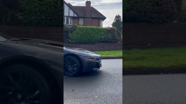 BMW Driver Using Turn Signals For The First Time смотреть онлайн
