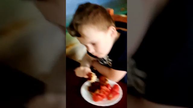 Макар объелся помидоров