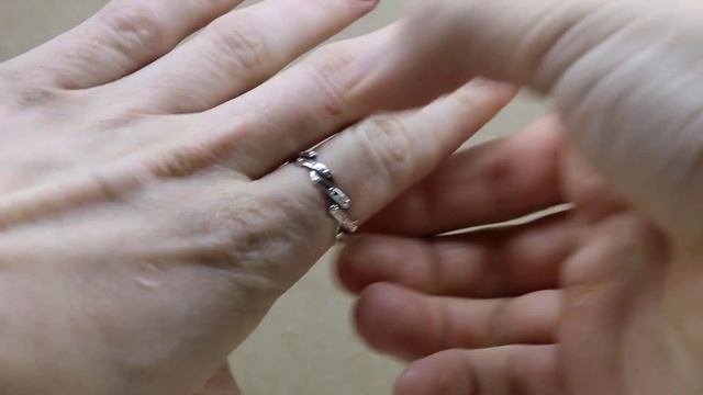 Серебряное кольцо с подвижной конструкцией. смотреть онлайн
