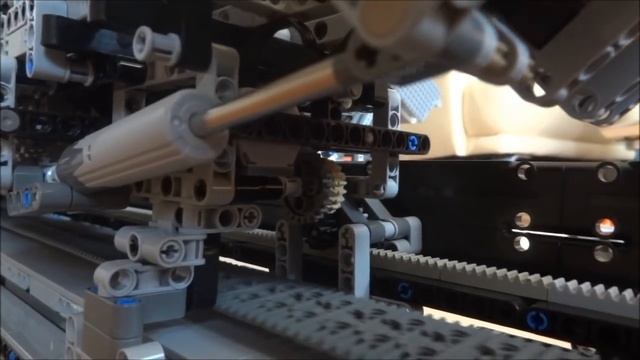 Lego kombajn ścianowy, LONGWALL SHEARER IN A COAL MINE смотреть онлайн