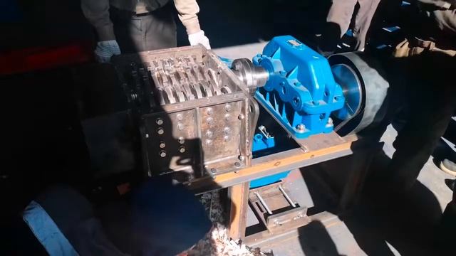 Двухвальный шредер серии ДШВ-мини мод. 300 смотреть онлайн