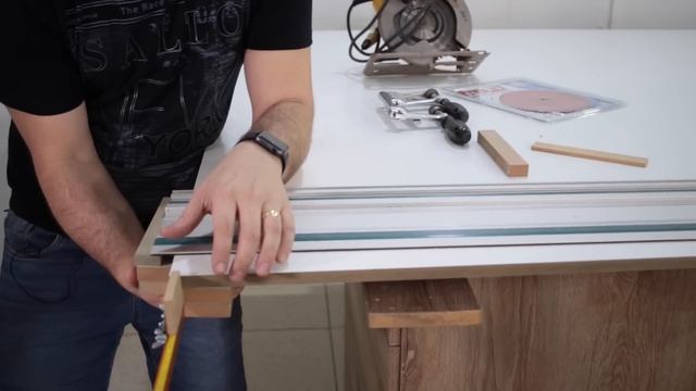 Gabarito para cortes longos, repetidos e perfeito com circular de trilho | Simples e fácil de fazer смотреть онлайн