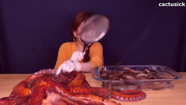 эта девушка просто съела всех морских обитателей | Ssoyoung и её еда