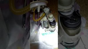 Как заменить топливный насос и фильтр shkoda А7