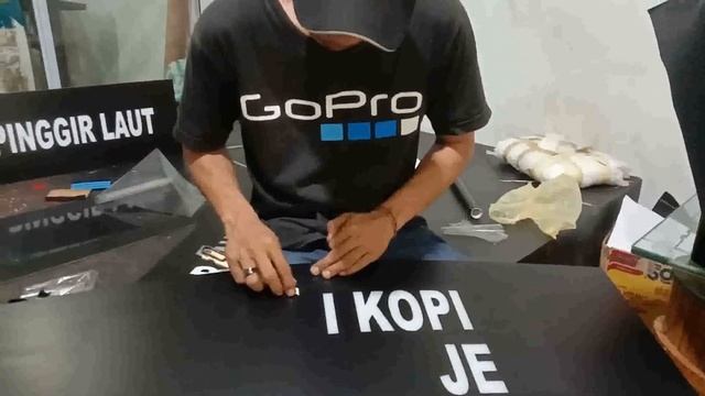 Pembuatan Stiker Cutting untuk Neon Box смотреть онлайн