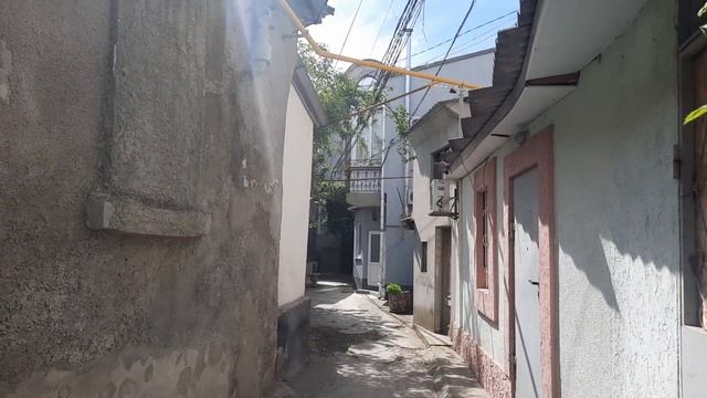 Евпатория?Прогулка по старому городу?Чуть собака?не сожрала?Церковь и мечеть рядышком? смотреть онлайн