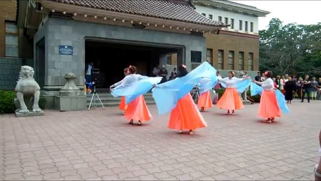 Тур Вальса в Музее. Ансамбль "Рябинка" Танец "Сахалинский вальс" смотреть онлайн