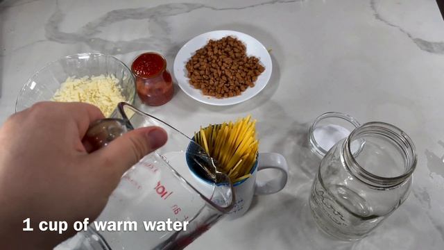 Как приготовить макароны в кружке | How to make pasta in a mug смотреть онлайн