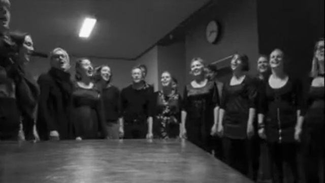 Groovy Voices synger 'Der var engang' смотреть онлайн