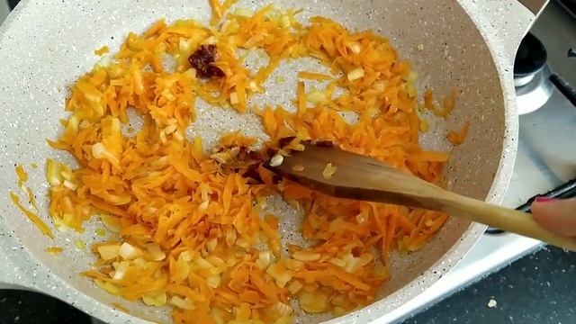 Чечевичный суп (Mercimek çorbası)