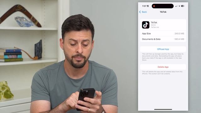 How To Delete All Documents And Data On iPhone смотреть онлайн