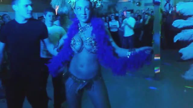 И тамада хороший, и конкурсы интересные смотреть онлайн