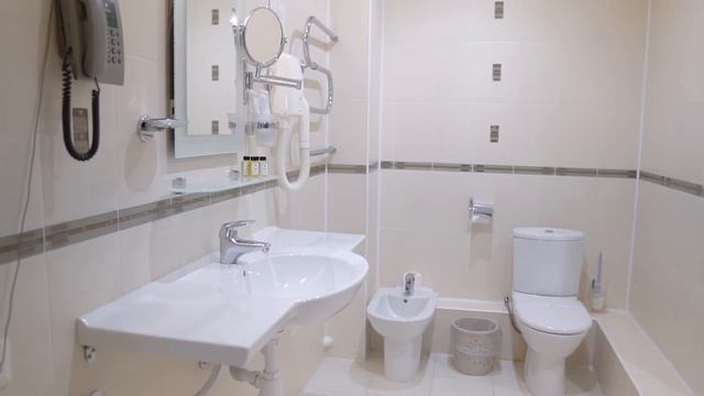 Обзор номера "Люкс Твин" в парк-отеле "Сосновый бор" Новосибирск смотреть онлайн