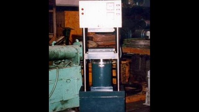 Queens Hydraulic 75 Ton Compression Molding Queens 4-Post Lab Press #1903-2 смотреть онлайн