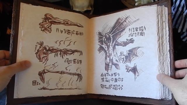 Trick or Treat Studios Evil Dead 2: Book of the Dead Necronomicon Prop Review смотреть онлайн