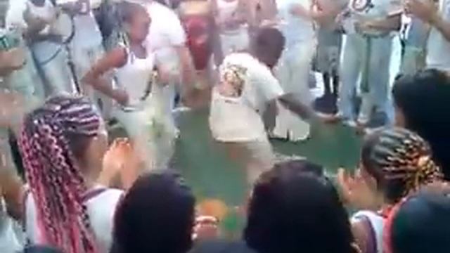 Cabecinha - Axé da Capoeira - Bahia-BA смотреть онлайн
