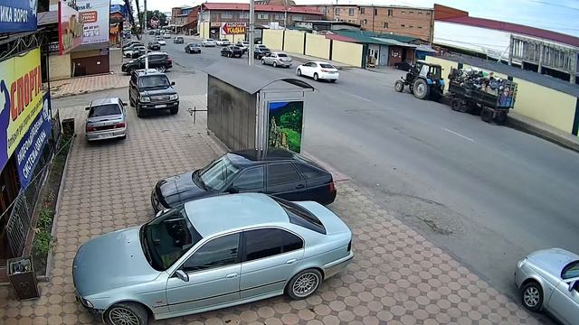 Уличная IP камера Polyvision PN2-M2-Z4IRA-IP, моторизованный 2.8-12 мм., 1080p, День Авто Люди 2 смотреть онлайн