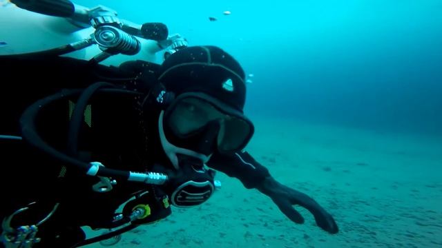 IceDiving на карьере Лазурный (г. Нижний Тагил) смотреть онлайн