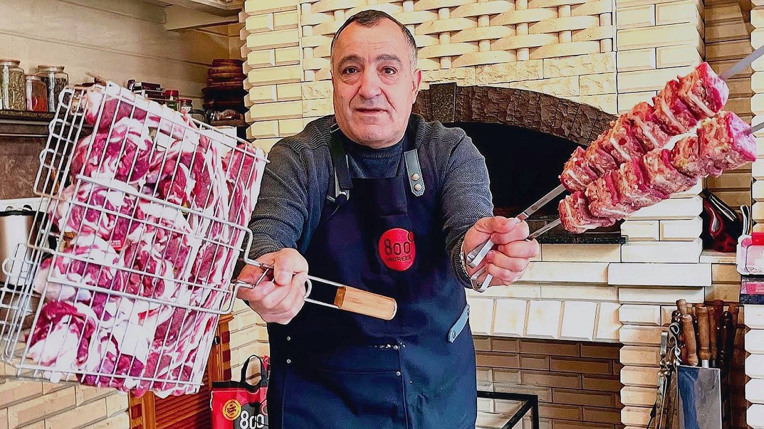 Шашлык наполеон по-узбекски с армянским акцентом / Как замариновать шашлык / Как приготовить шашлык смотреть онлайн