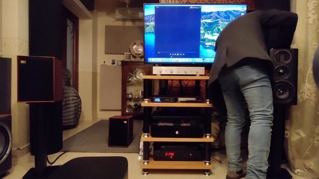 Wharfedale Denton85 VS Wharfedale Evo 4.2 смотреть онлайн