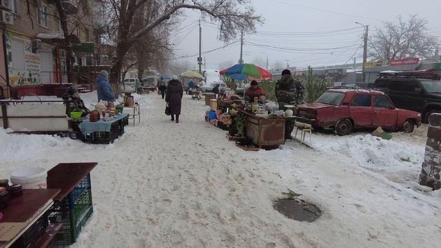 Волгоград. Поход за покупками на местный рынок "Титовский" 31 декабря 2021г. смотреть онлайн