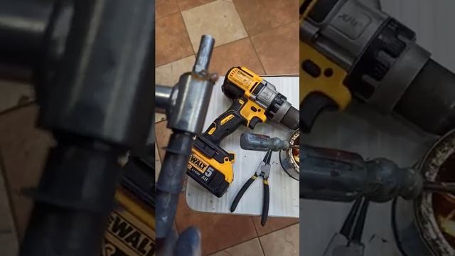 адаптер шуруповерта под шнек ледобура..подшипниковый или без подшипниковый ,плюсы и минусы смотреть онлайн